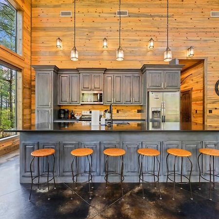 Luxury Cabin In The Woods With Hot Tub And Yard Games! Broken Bow Dış mekan fotoğraf