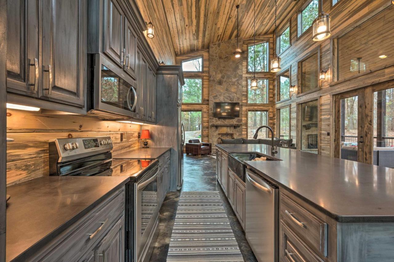 Luxury Cabin In The Woods With Hot Tub And Yard Games! Broken Bow Dış mekan fotoğraf