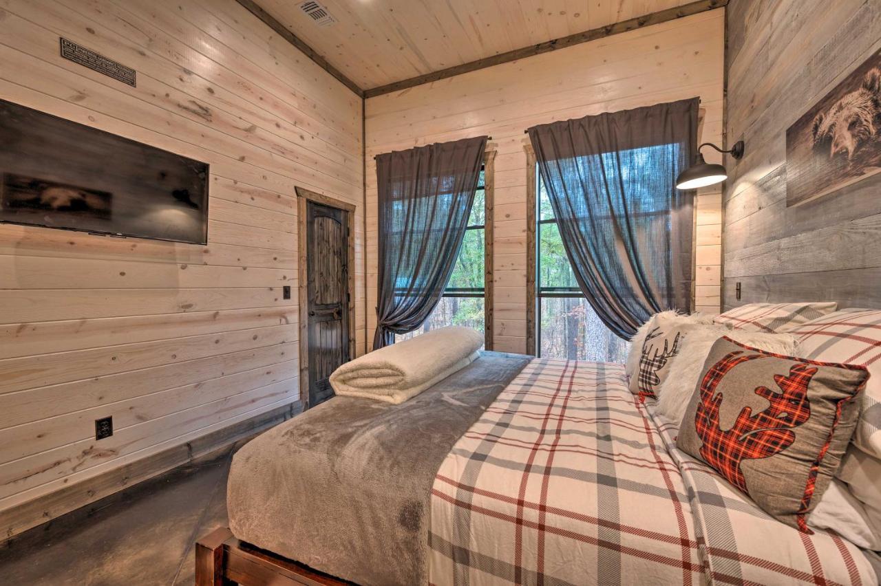 Luxury Cabin In The Woods With Hot Tub And Yard Games! Broken Bow Dış mekan fotoğraf