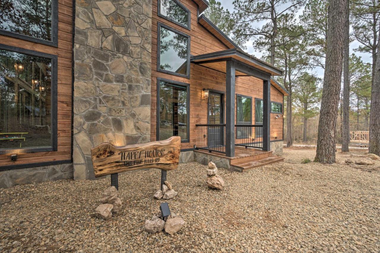 Luxury Cabin In The Woods With Hot Tub And Yard Games! Broken Bow Dış mekan fotoğraf