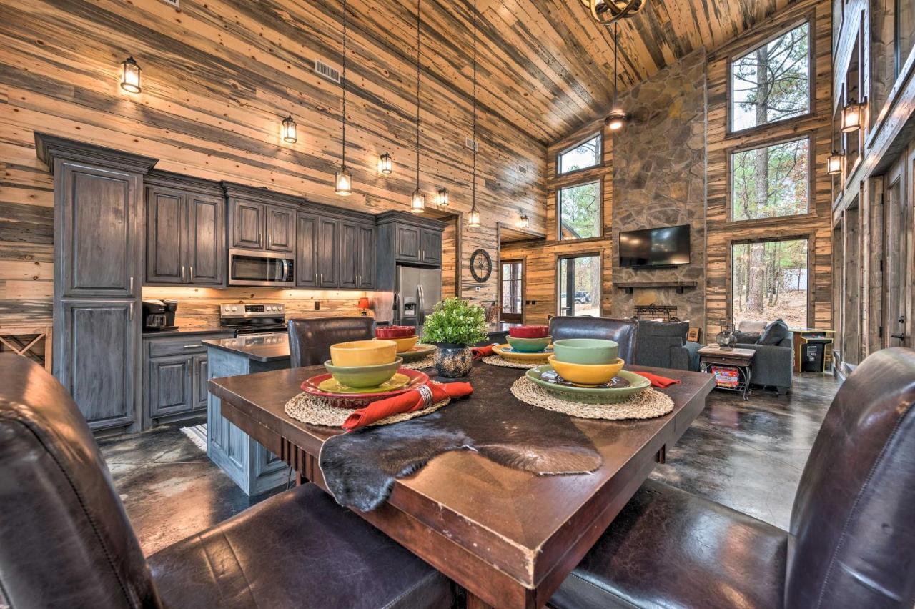 Luxury Cabin In The Woods With Hot Tub And Yard Games! Broken Bow Dış mekan fotoğraf